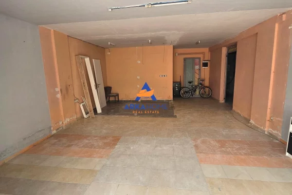 Ambient biznesi me qera 1+1 ne Tirane - 750 Euro