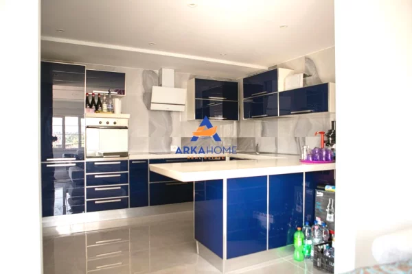 Penthouse (panoramic top floor) for sale in Tirana 3+1, Furnished