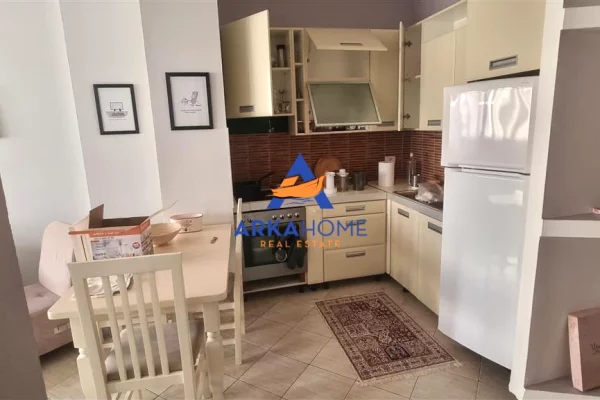 Shtepi me qera 1+1 ne Tirane - 537 Euro