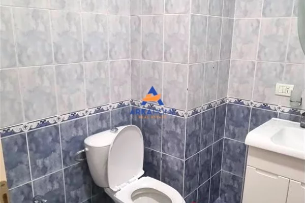 Shtepi me qera Apartament ne Tirane, 1+1, Mobilimi E mobiluar, Pagesa 537  Euro.