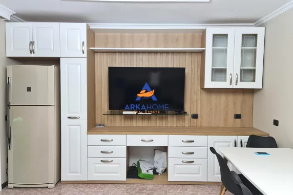 Shtepi me qera 3+1 ne Tirane - 805 Euro