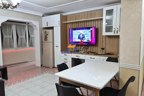 Shtepi me qera Apartament ne Tirane, 3+1, Mobilimi E mobiluar, Pagesa 805  Euro.