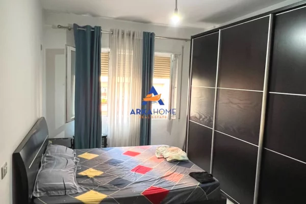 Shtepi ne shitje Apartament ne Tirane, 2+1, Mobilimi E mobiluar, Pagesa 193,340  Euro.