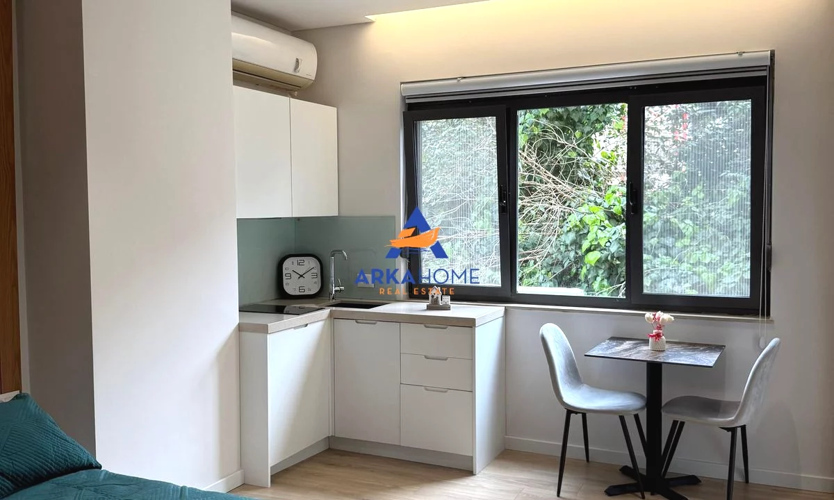 Shtepi me qera Apartament ne Tirane, 2+1, Mobilimi E mobiluar, Pagesa 1,300  Euro.
