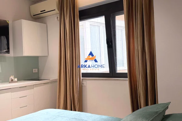 Shtepi me qera Apartament ne Tirane, 2+1, Mobilimi E mobiluar, Pagesa 1,300  Euro.