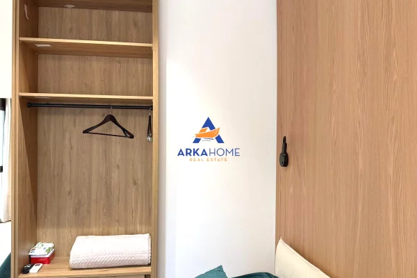 Shtepi me qera Apartament ne Tirane, 2+1, Mobilimi E mobiluar, Pagesa 1,300  Euro.
