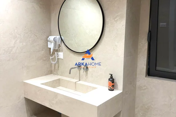 Shtepi me qera Apartament ne Tirane, 2+1, Mobilimi E mobiluar, Pagesa 1,300  Euro.