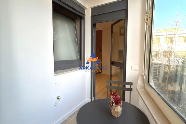 Shtepi me qera Apartament ne Tirane, 2+1, Mobilimi E mobiluar, Pagesa 1,300  Euro.