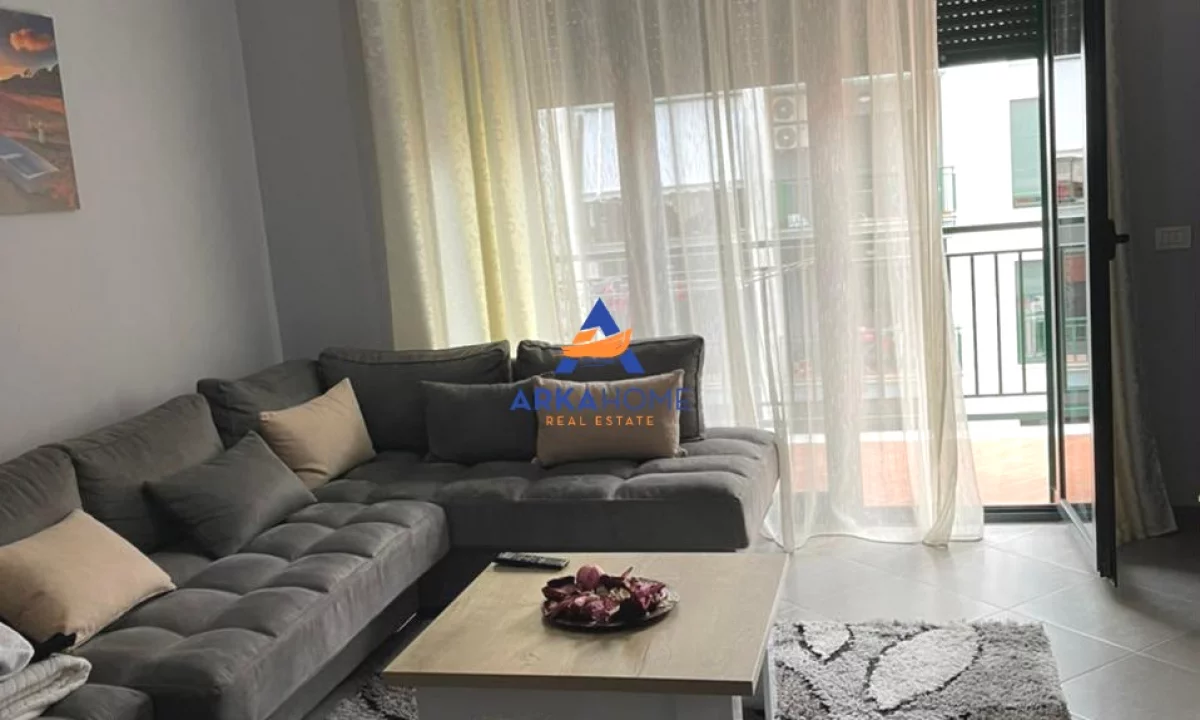 Shtepi me qera Apartament ne Tirane, 1+1, Mobilimi E mobiluar, Pagesa 537  Euro.