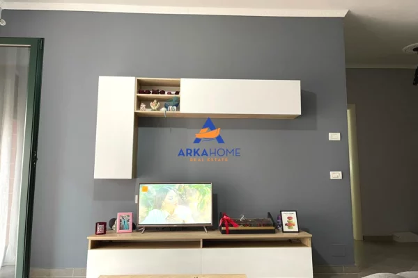 Shtepi me qera Apartament ne Tirane, 1+1, Mobilimi E mobiluar, Pagesa 537  Euro.