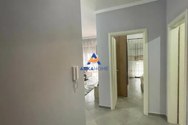 Shtepi me qera Apartament ne Tirane, 1+1, Mobilimi E mobiluar, Pagesa 537  Euro.