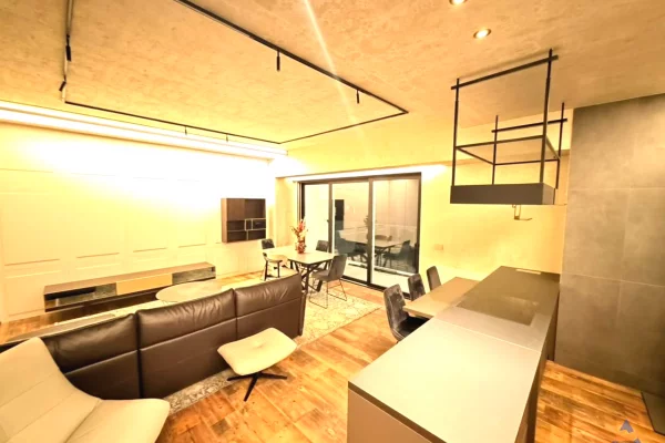 Shtepi me qera Apartament ne Tirane, 2+1, Mobilimi E mobiluar, Pagesa 11  Euro.