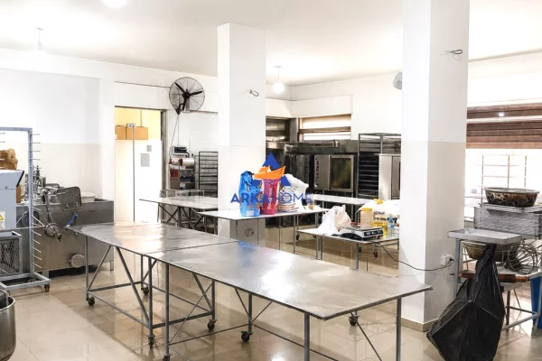 Ambient biznesi me qera 1+1 ne Tirane - 966 Euro