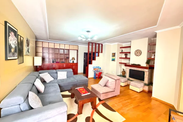 Shtepi me qera Apartament ne Tirane, 1+1, Mobilimi E mobiluar, Pagesa 590  Euro.