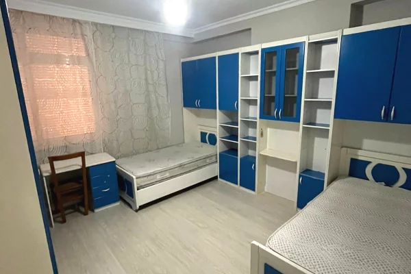 Shtepi me qera Apartament ne Tirane, 4+1, Mobilimi E mobiluar, Pagesa 1,020  Euro.