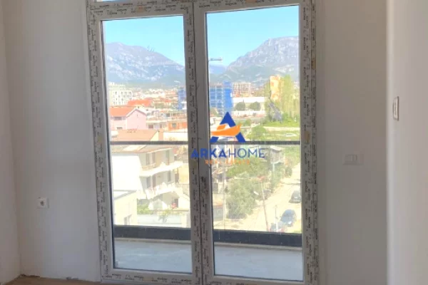Shtepi me qera Apartament ne Tirane, 1+1, Mobilimi E mobiluar, Pagesa 150,000  Euro.