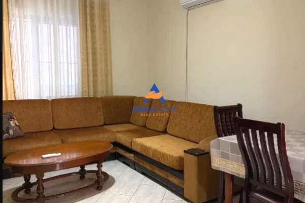Shtepi me qera 2+1 ne Tirane - 450 Euro