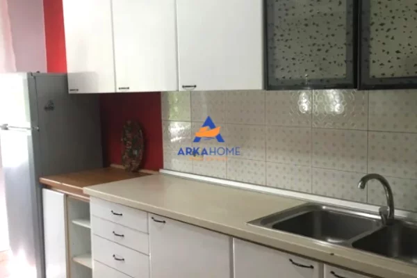 Shtepi me qera 2+1 ne Tirane - 643 Euro