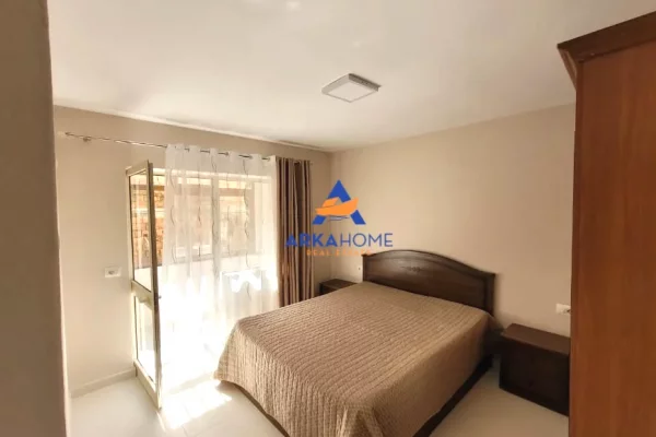 Shtepi me qera Apartament ne Tirane, 2+1, Mobilimi E mobiluar, Pagesa 650  Euro.