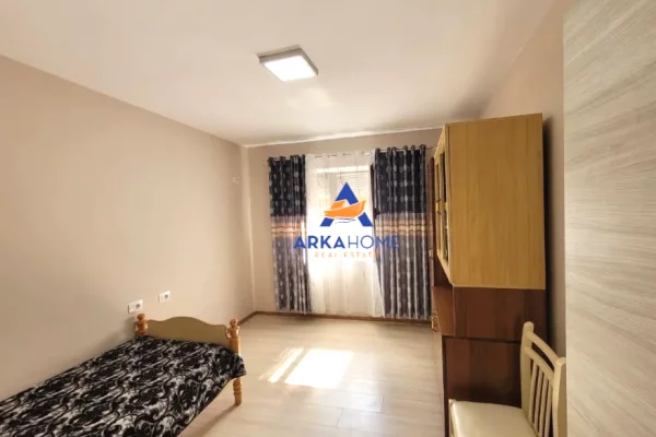 Shtepi me qera Apartament ne Tirane, 2+1, Mobilimi E mobiluar, Pagesa 650  Euro.