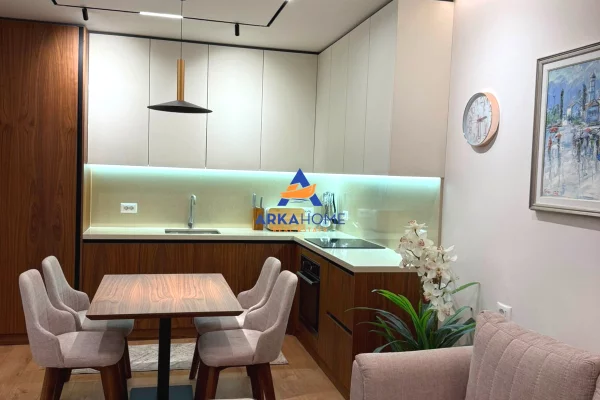 Shtepi me qera Apartament ne Tirane, 1+1, Mobilimi E mobiluar, Pagesa 697  Euro.