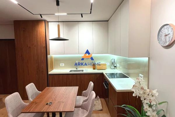 Shtepi me qera Apartament ne Tirane, 1+1, Mobilimi E mobiluar, Pagesa 697  Euro.