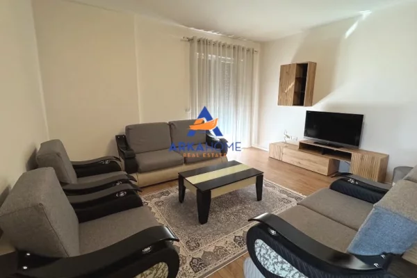 JEPET APARTAMENT 2+1 ME QERA "PASKUQAN" 50.000 LEKE