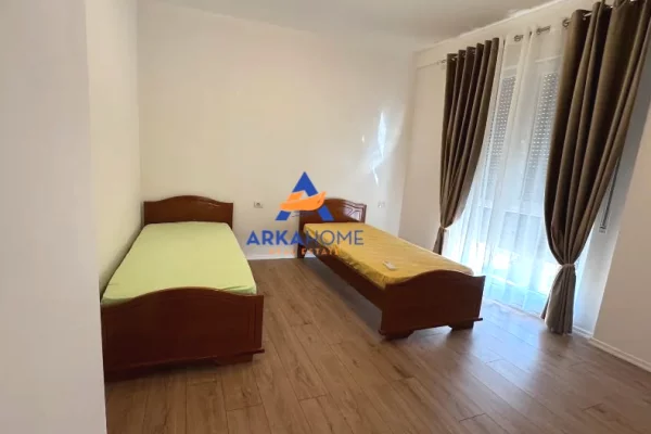 Shtepi me qera Apartament ne Tirane, 2+1, Mobilimi E mobiluar, Pagesa 537  Euro.