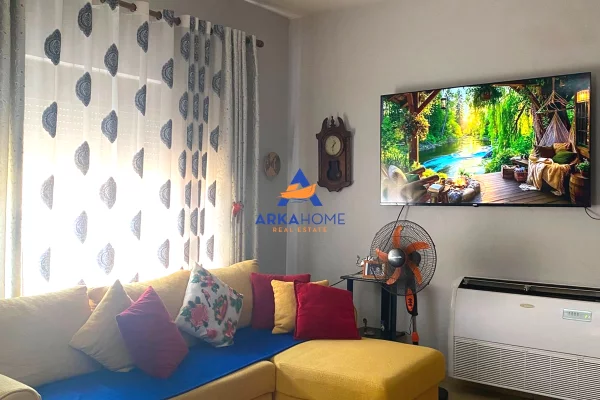 Shtepi ne shitje Apartament ne Tirane, 2+1, Mobilimi E mobiluar, Pagesa 220,000  Euro.