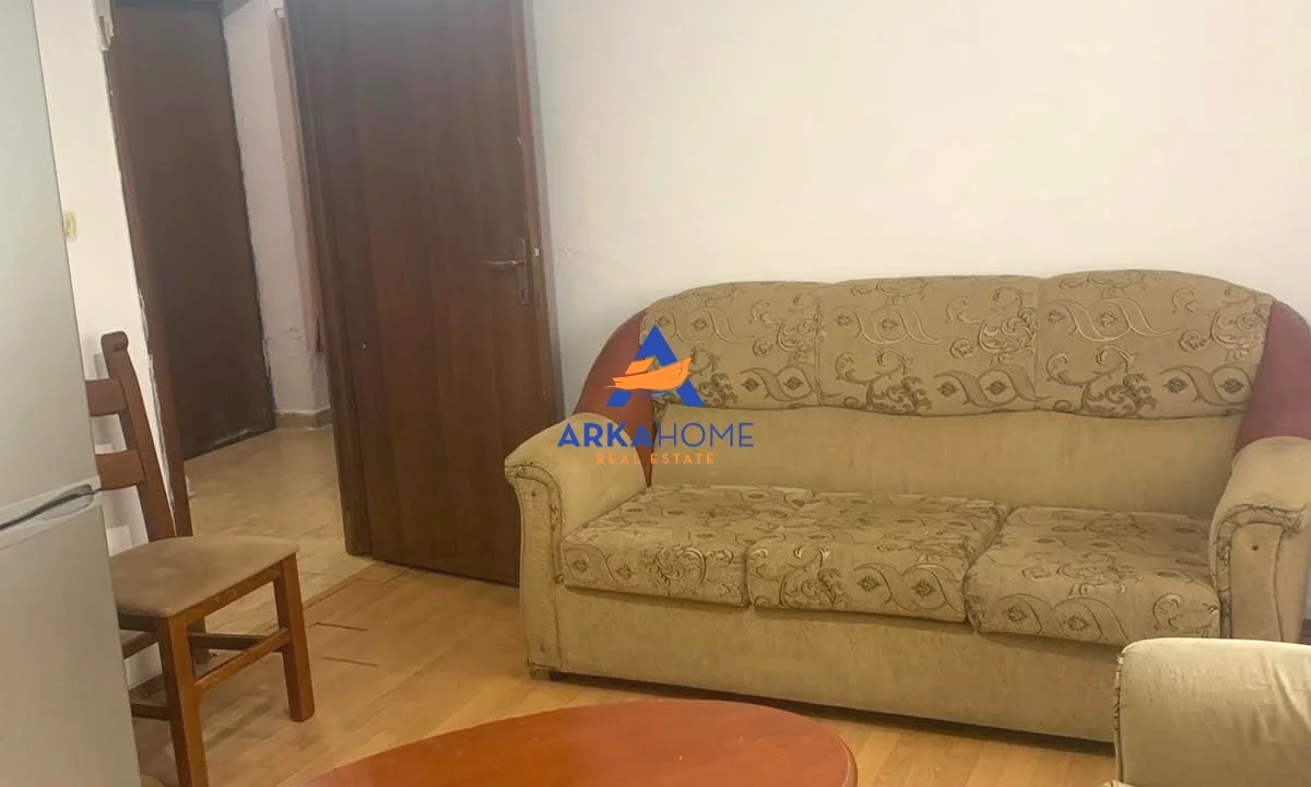 Appartamento in affitto a Tirana 1+1, Arredato
