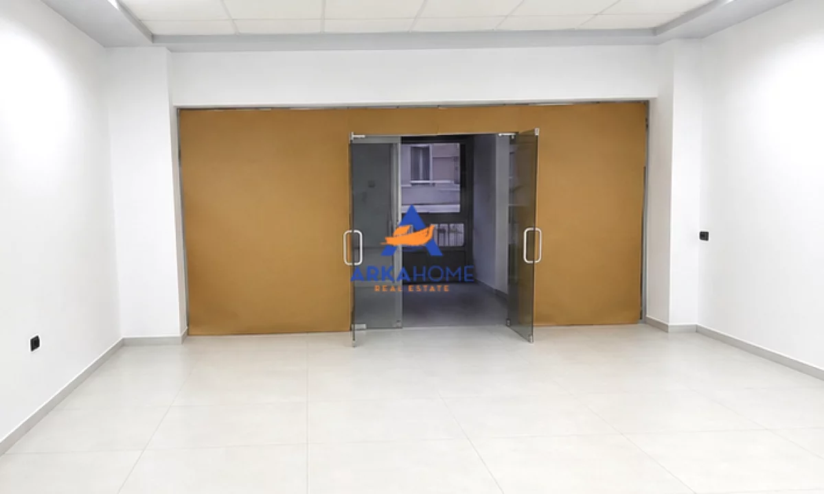 SHITET DYQAN 67 M2 "KAMEZ, BULEVARDI I RI" 9000000 LEKE