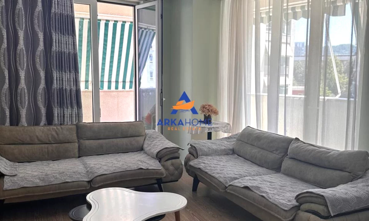Shtepi ne shitje Apartament ne Tirane, 3+1, Mobilimi E mobiluar, Pagesa 425,965  Euro.
