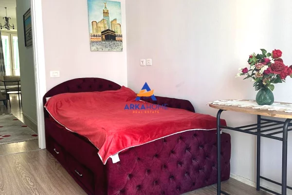 Shtepi ne shitje Apartament ne Tirane, 3+1, Mobilimi E mobiluar, Pagesa 425,965  Euro.