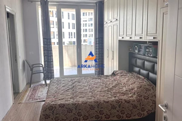 Shtepi ne shitje Apartament ne Tirane, 3+1, Mobilimi E mobiluar, Pagesa 425,965  Euro.