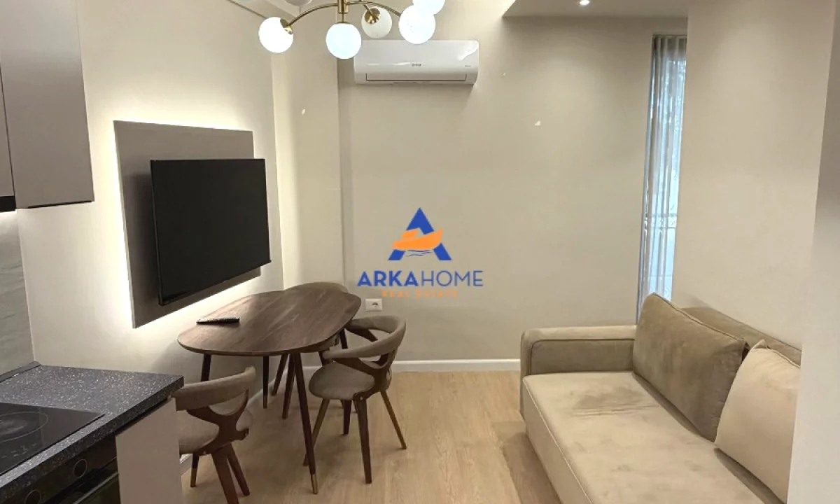 Appartamento in affitto a Tirana 1+1, Arredato
