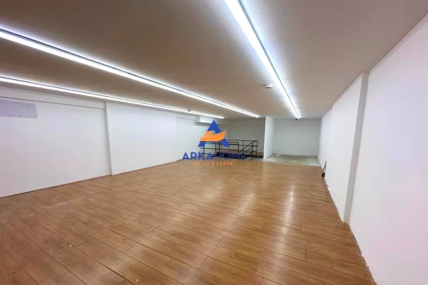 JEPET AMBIENT BIZNESI/DYQAN DUBLEX 135M2 ME QERA "RRUGA ISLAM ALLA, PRANE MYSLYM SHYRIT" 150000 LEKE