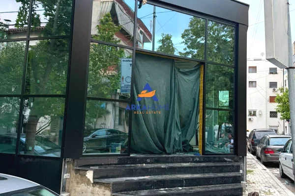 JEPET ME QERA AMBIENT BIZNESI 140M2 "FUSHE-KRUJE" 100000 LEKE