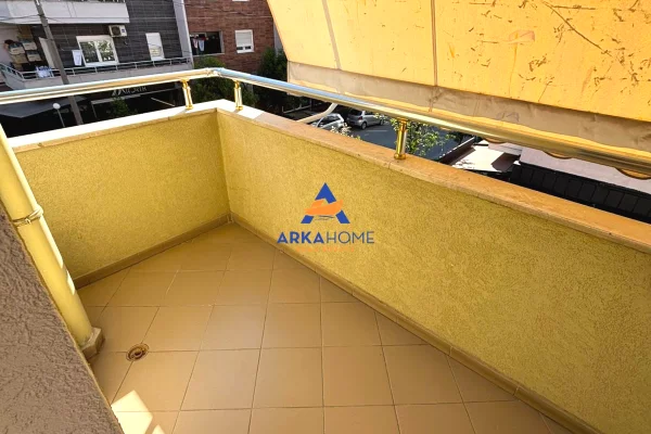 Shtepi ne shitje Apartament ne Tirane, 2+1, Mobilimi Bosh, pa mobiluar, Pagesa 145,005  Euro.