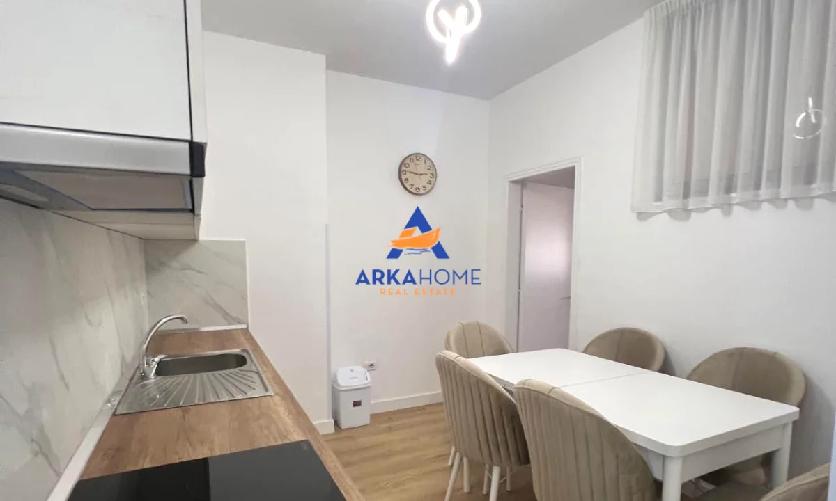 Appartamento in affitto a Tirana 1+1, Arredato