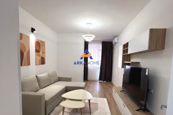 Appartamento in affitto a Tirana 1+1, Arredato