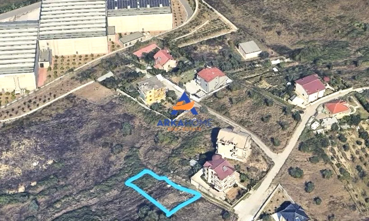 SHITET TOKE 800 M2 "PRANE MBIKALIMIT TE RINASIT" 100.000 EURO
