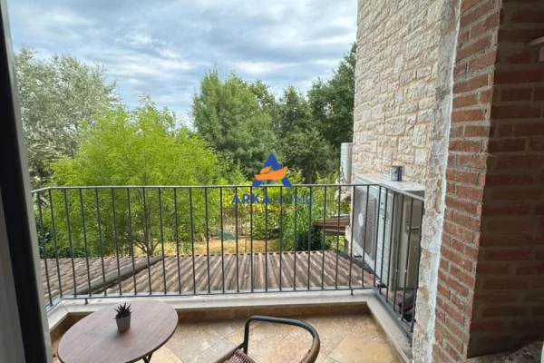 Shtepi me qera Apartament ne Tirane, 2+1, Mobilimi E mobiluar, Pagesa 1,200  Euro.