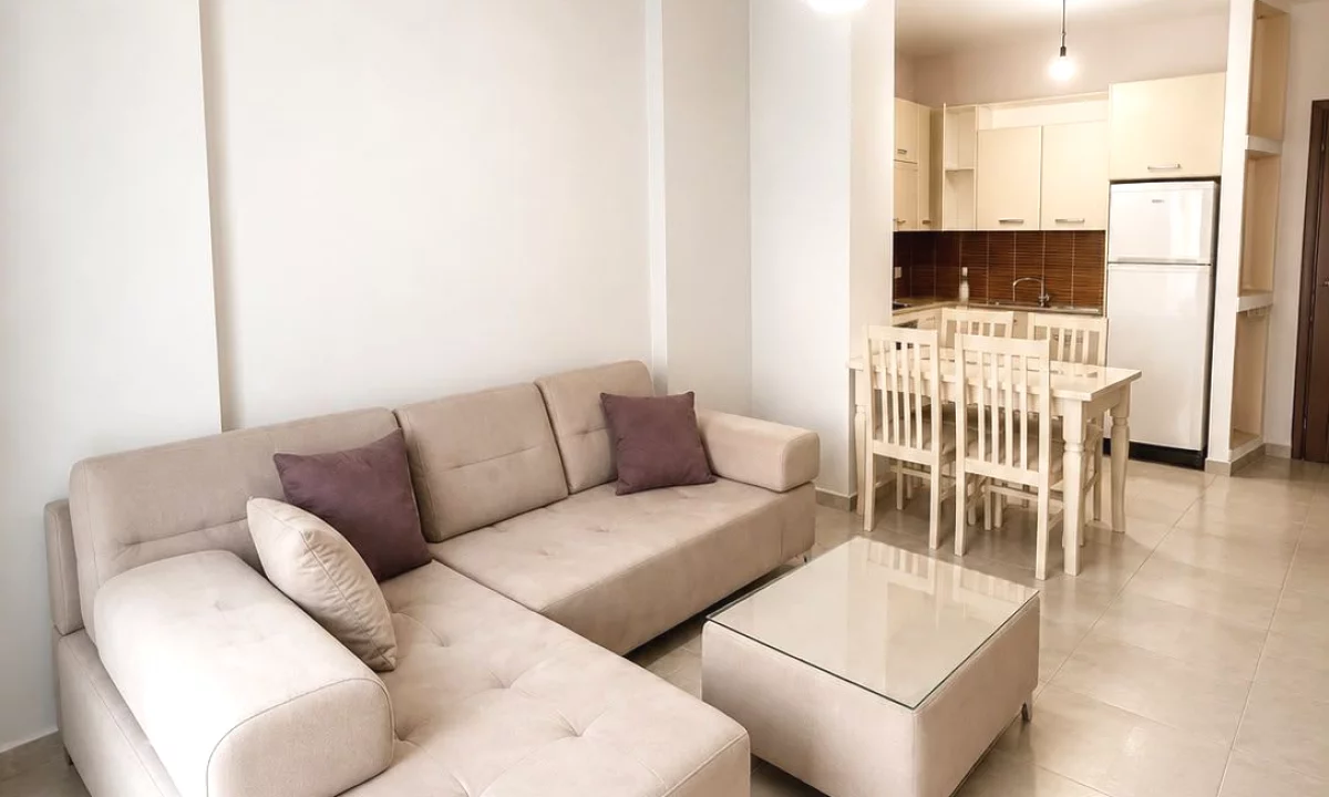 Shtepi me qera Apartament ne Tirane, 1+1, Mobilimi E mobiluar, Pagesa 537  Euro.