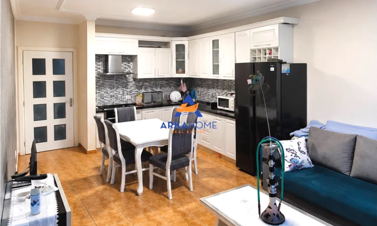 Shtepi me qera Apartament ne Tirane, 2+1, Mobilimi E mobiluar, Pagesa 537  Euro.