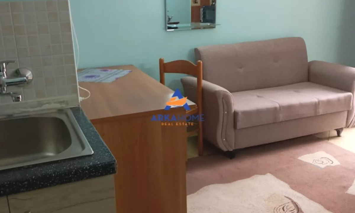 Appartamento in affitto a Tirana 1+1, Arredato