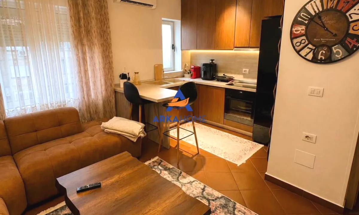 Shtepi ne shitje Apartament ne Tirane, 1+1, Mobilimi E mobiluar, Pagesa 134,264  Euro.