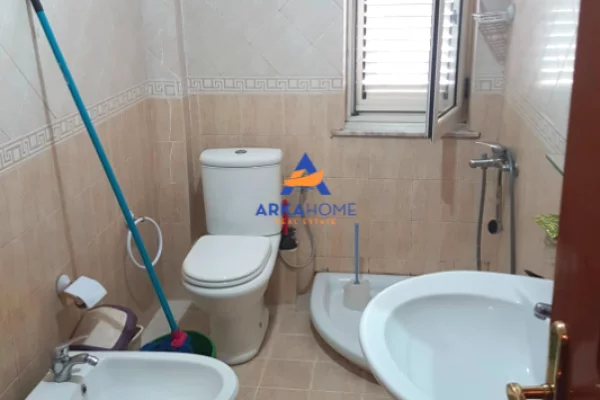 Appartamento in vendita a Tirana 2+1, Arredato