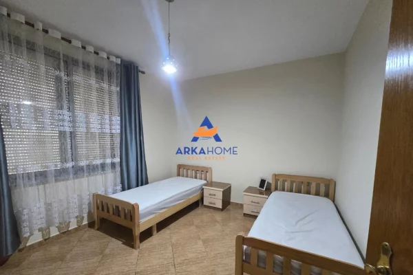 Appartamento in affitto a Tirana 2+1, Arredato