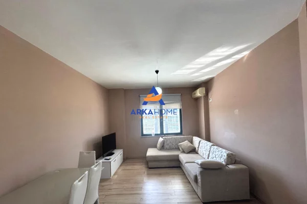 Shtepi me qera 1+1 ne Tirane - 536 Euro