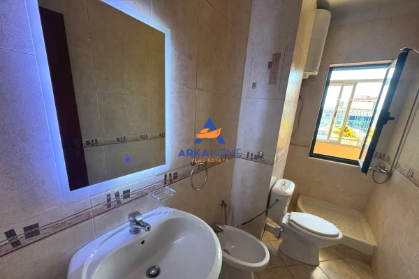 Shtepi me qera Apartament ne Tirane, 1+1, Mobilimi E mobiluar, Pagesa 536  Euro.